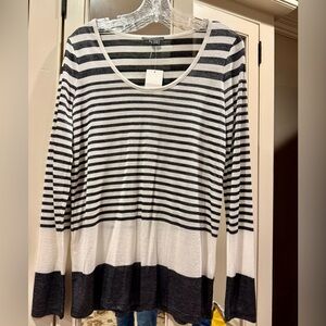 NWT Vince Black and White Striped Women's Top